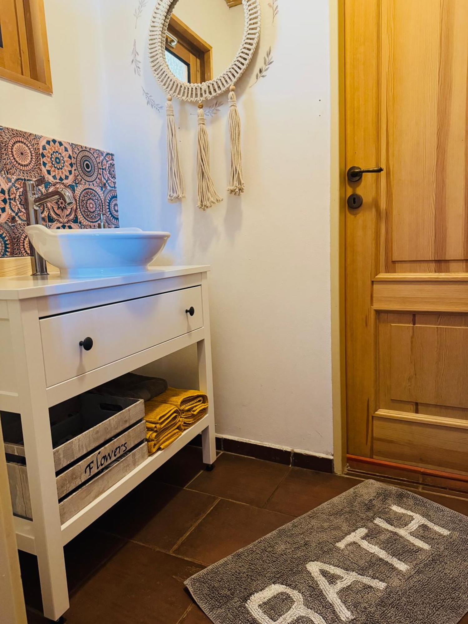 Apartman Na Ranci Pod Lovosem Velemin Dış mekan fotoğraf